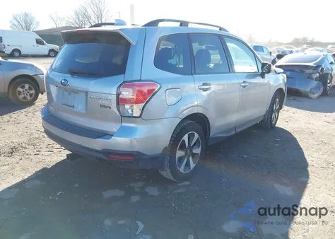 2017 Subaru Forester 2.5I Premium z USA, uszkodzony, nr VIN JF2SJAGCXHH555662